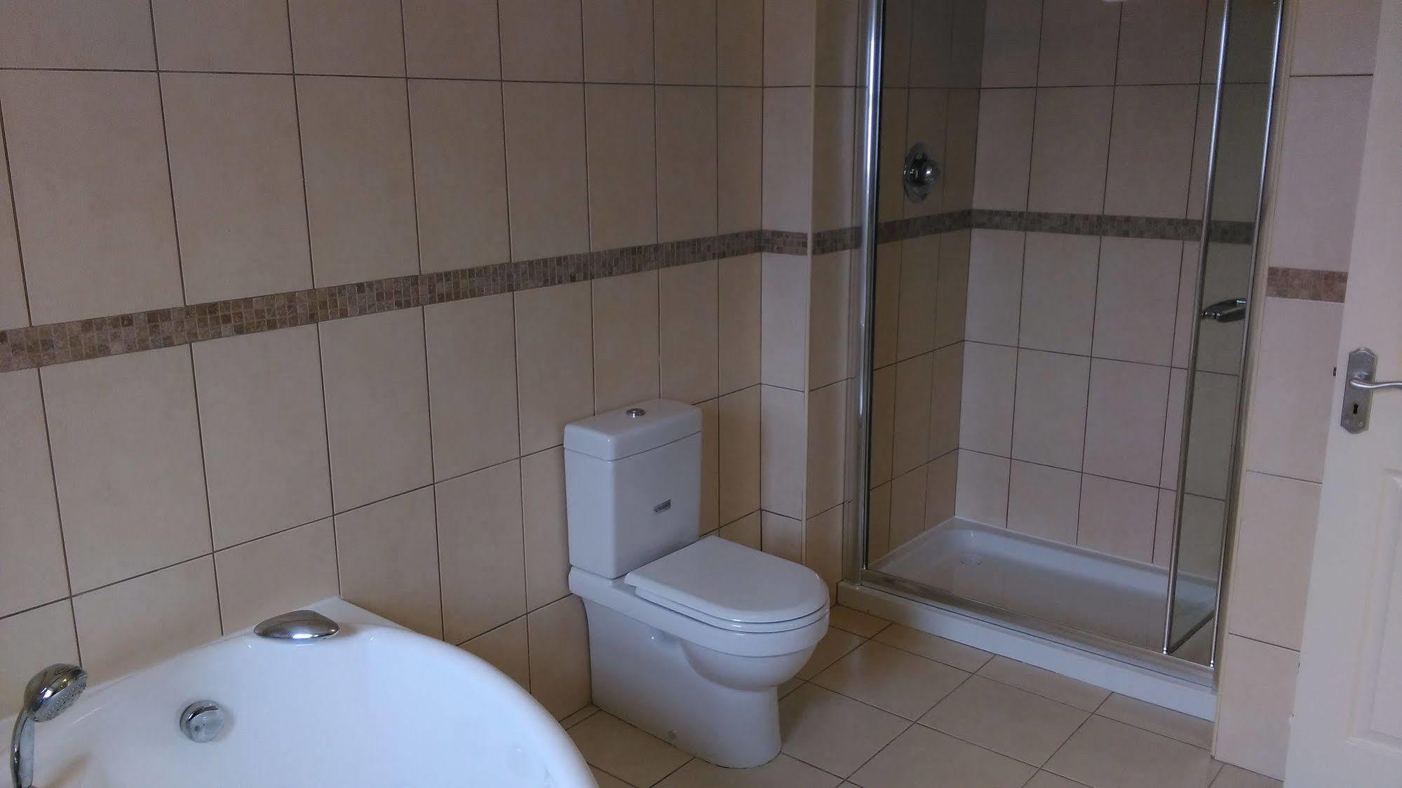 New Forest Estate Lodges Tyrrellspass Zewnętrze zdjęcie