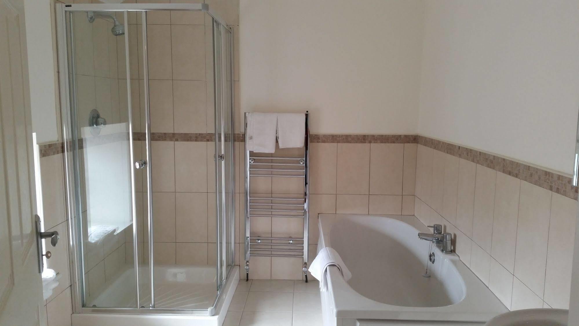 New Forest Estate Lodges Tyrrellspass Zewnętrze zdjęcie