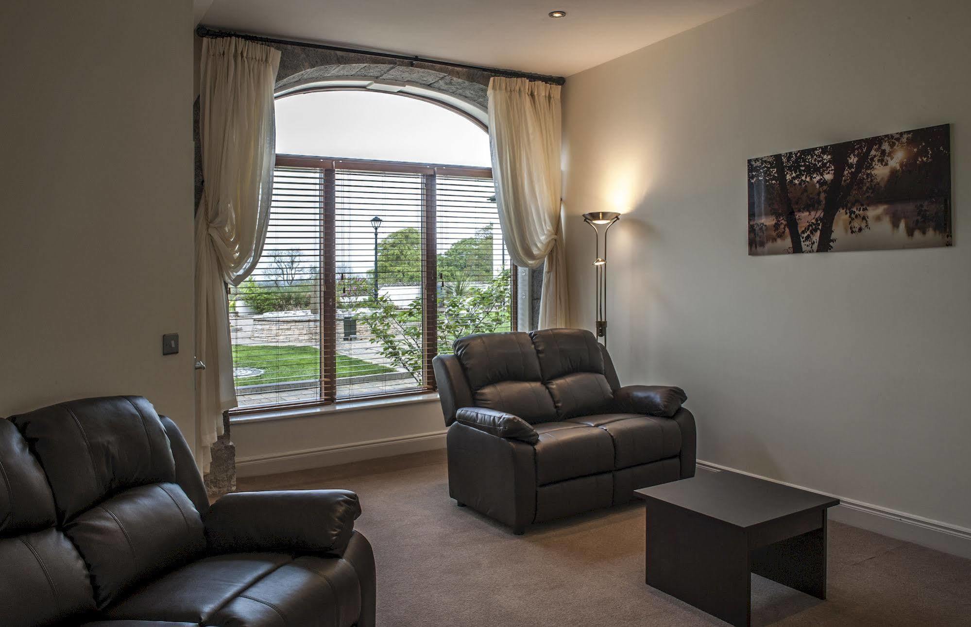 New Forest Estate Lodges Tyrrellspass Zewnętrze zdjęcie